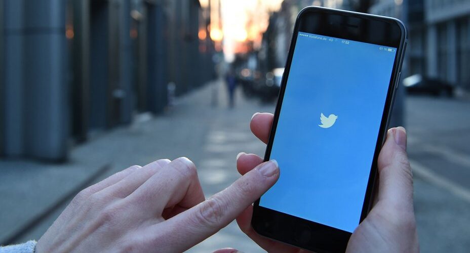 Macam-Macam Tweet dan Istilah Kekinian yang Digunakan Pengguna Twitter Macam-Macam Tweet dan Istilah Kekinian yang Digunakan Pengguna Twitter